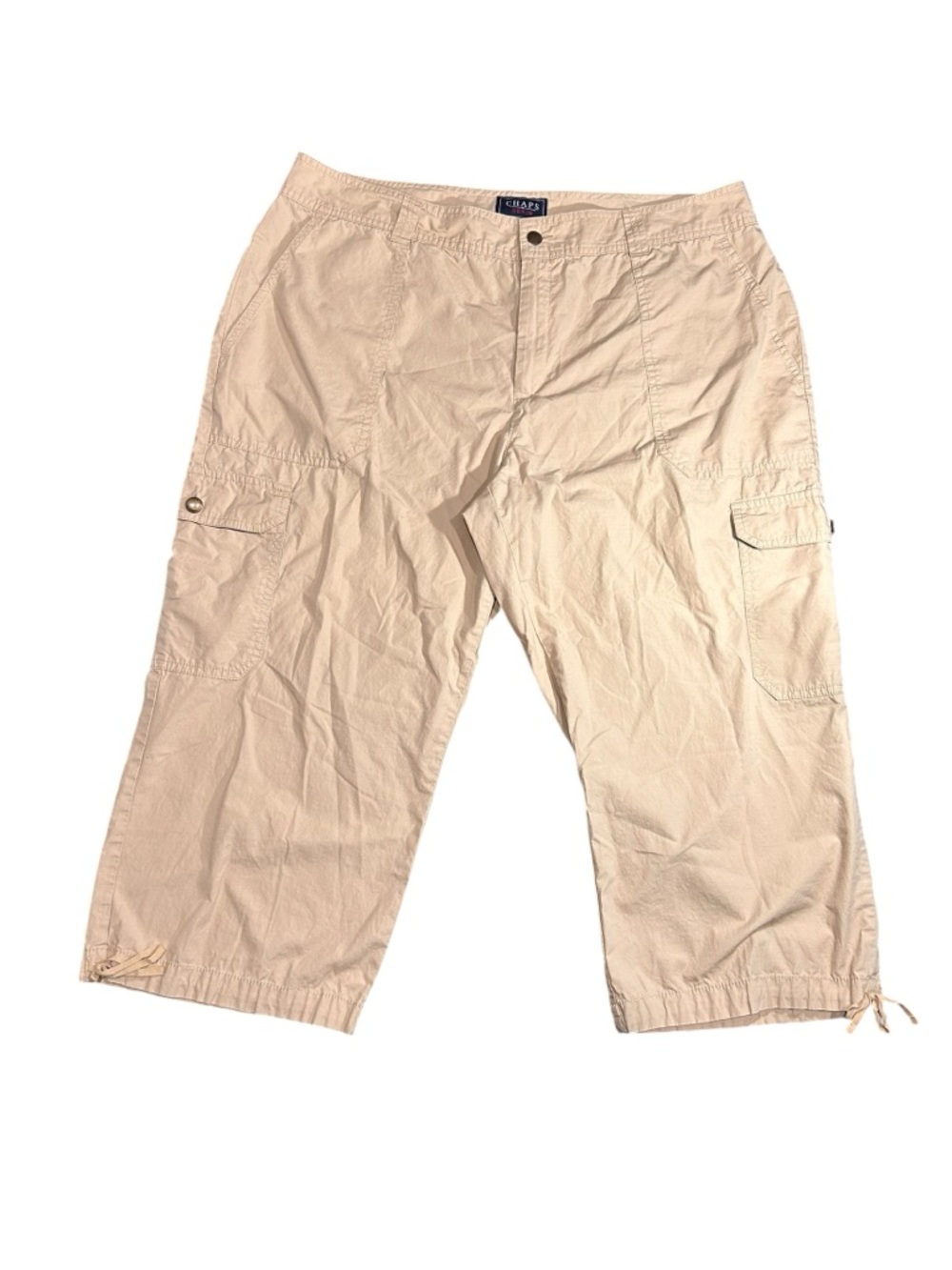 Y2K tan cargo capri pants with tie details 
Size 16